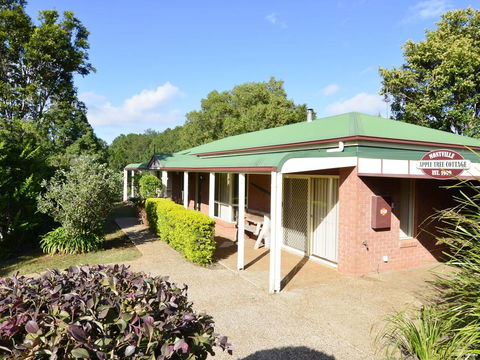 Apple Tree Cottage Montville - Sunshine Coast Guide 3