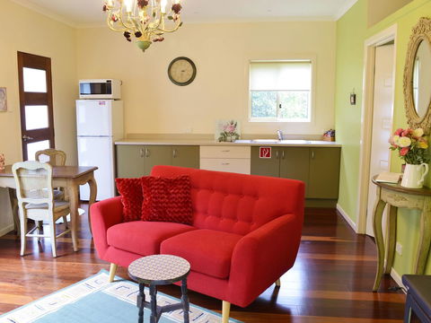 Apple Tree Cottage Montville - Sunshine Coast Guide 16