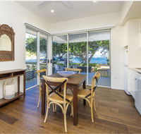 Reflections Topaz Villa - Sunshine Coast Guide