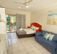 Tropical Palms Inn Resort - Sunshine Coast Guide