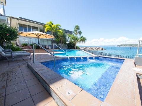 Grand Mercure Apartments Magnetic Island - Sunshine Coast Guide 8