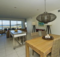 Blue on Blue Apartment 933 - Sunshine Coast Guide