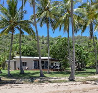 Cockle Bay House - Sunshine Coast Guide