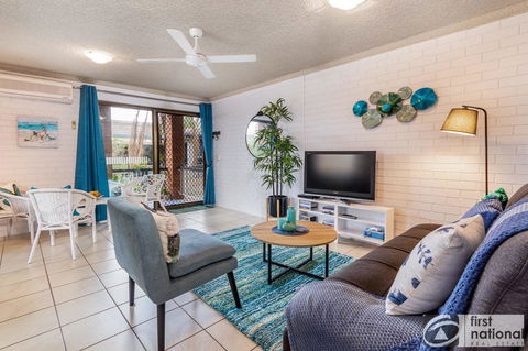 Air Conditioned Unit Stones Throw To The Waterfront. - Sunshine Coast Guide 10