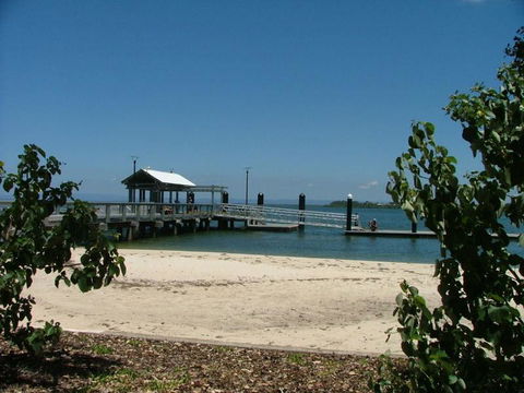 Air Conditioned Unit Stones Throw To The Waterfront. - Sunshine Coast Guide 6