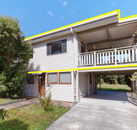 'Beach Break 1' 1/10 Lionel Street - upstairs unit with Aircon - Sunshine Coast Guide