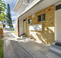 'Beachside' Shoal Bay Unit 4 - Sunshine Coast Guide