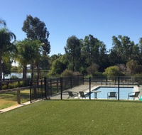 'The Anchorage by the Lake' - Sunshine Coast Guide
