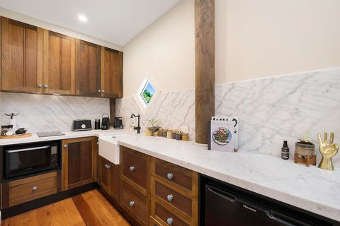 'The Coach House' At Lochiel - Sunshine Coast Guide 2