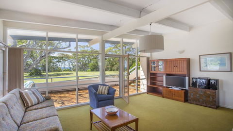 103 Bannister Head Rd - Beaming Bannister Retreat - Sunshine Coast Guide 1