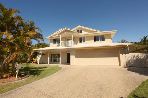 11 Dalmor Court, Coolum Beach - Pet Friendly, Linen Supplied, 500 BOND - Sunshine Coast Guide 0