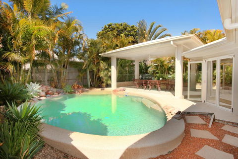 11 Dalmor Court, Coolum Beach - Pet Friendly, Linen Supplied, 500 BOND - Sunshine Coast Guide 1