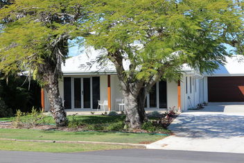 12th Tee BnB with Sunshine Coast Guide