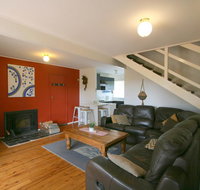 14 Cobbon Crescent Jindabyne - Sunshine Coast Guide