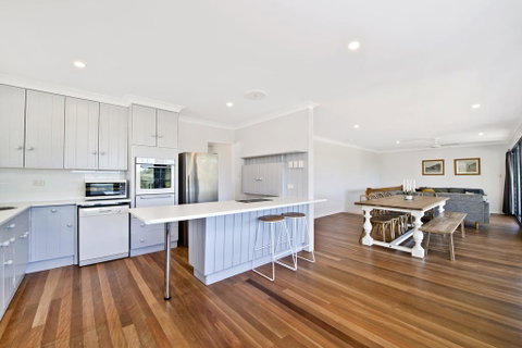 143 Matthew Flinders Drive, Port Macquarie - Sunshine Coast Guide 3