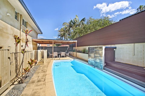 143 Matthew Flinders Drive, Port Macquarie - Sunshine Coast Guide 2