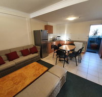 16 Lakeview Plaza - Sunshine Coast Guide