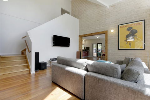 2 Marma Retreat With Jacuzzi, Heated Pool, Pet Friendly, Foxtel - Sunshine Coast Guide 0