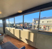 20 Lakeview Plaza - Sunshine Coast Guide