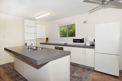 20 Scrub Road, Coolum Beach - Pet Friendly, Linen Included - Sunshine Coast Guide 2