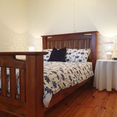 Blue Seas - Beach Front Living - Sunshine Coast Guide 3