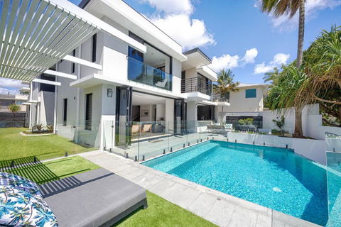 Callula , River Paradise With Private Pool - Sunshine Coast Guide 1