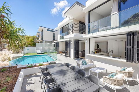 Callula , River Paradise With Private Pool - Sunshine Coast Guide 3