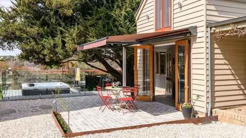 Clergy Cottage - Sunshine Coast Guide 4