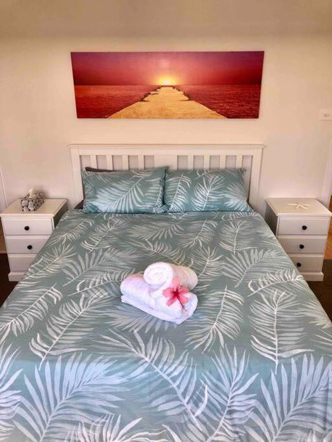 DELUXE Escape! Central, NEW & Spacious 3 Bed - Sunshine Coast Guide 1