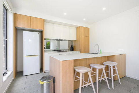 Denham Court Adorable 4Br House With Wifi &Parking - Sunshine Coast Guide 2
