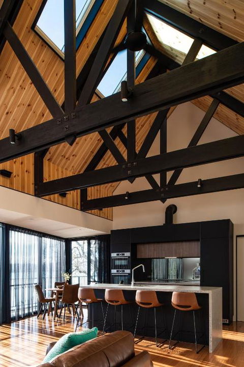 Deviot Boat House - Sunshine Coast Guide 2