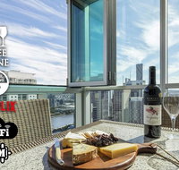 2BR EPIC VIEWS  CBD  2 Cars  Pool Wine Gym Netflix - Sunshine Coast Guide