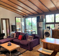 305 Montville - The Artist's Cottage - Sunshine Coast Guide