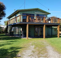 4 Bounty - Sunshine Coast Guide