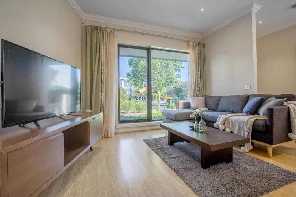 Doncaster East VIC Sunshine Coast Guide