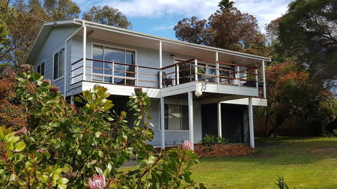 75 Harris Road - Sunshine Coast Guide 0