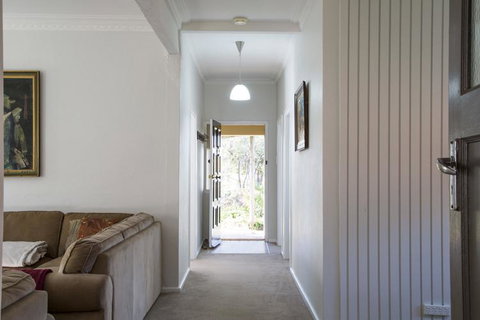 88 Morrisset - Sunshine Coast Guide 0