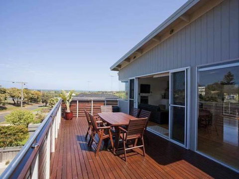 A Beautiful Beach House Torquay - Sunshine Coast Guide 0