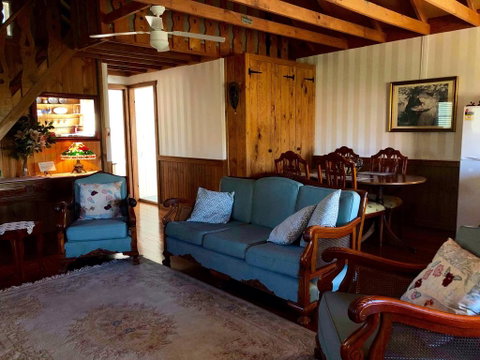 A Country Barn Retreat - Sunshine Coast Guide 3