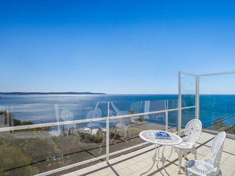 A Little Piece Of Paradise - Sunshine Coast Guide 2