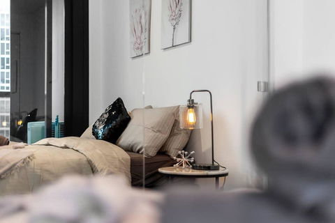 A Modern Apt, 5-min Walk To Queen Victoria Market - Sunshine Coast Guide 1
