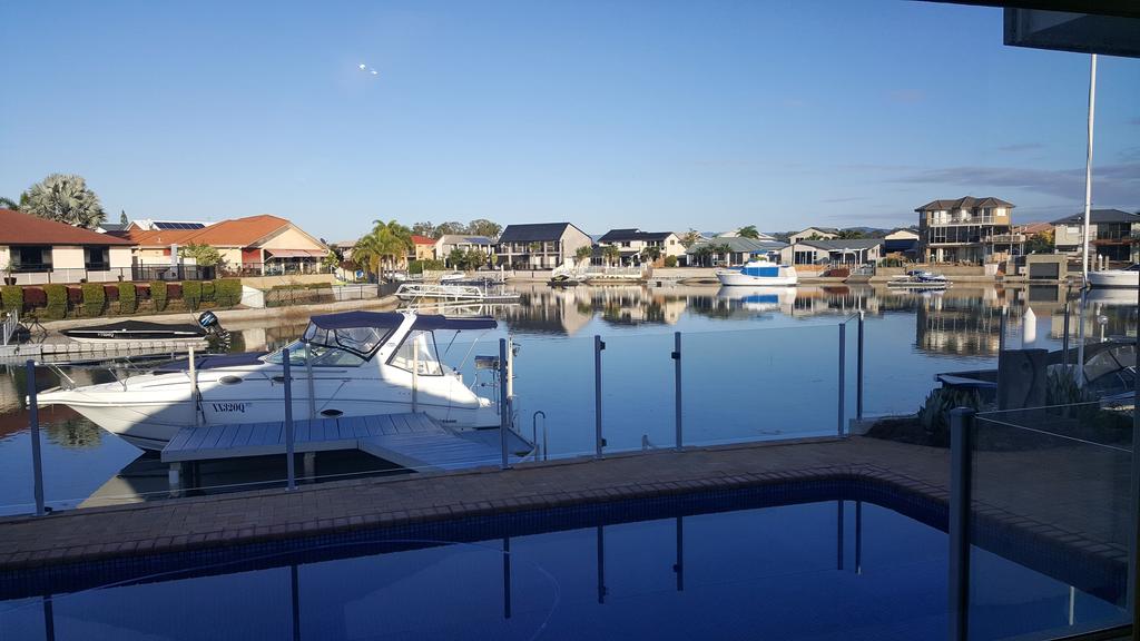 Paradise Point QLD Sunshine Coast Guide