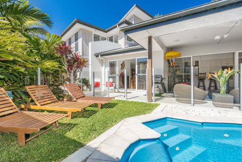 A SWEET ESCAPE - Serenity On Sallywattle - Sunshine Coast Guide 0