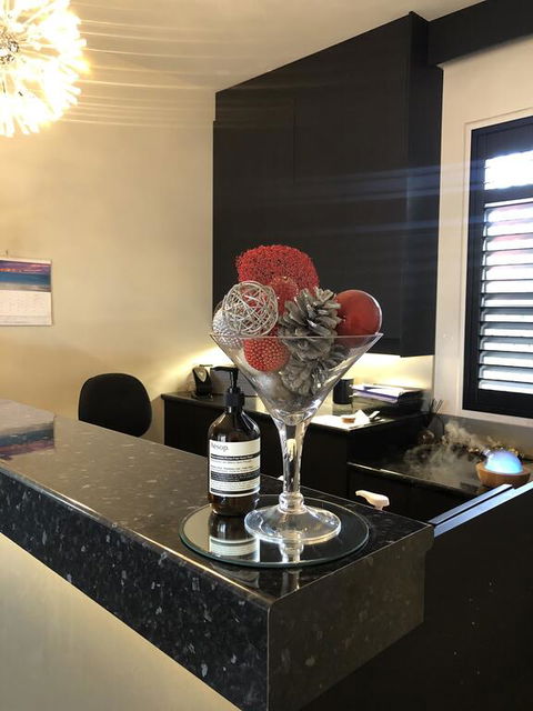 Abbotsleigh Motor Inn - Sunshine Coast Guide 0