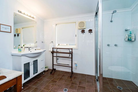 Abelia House B &B - Sunshine Coast Guide 2