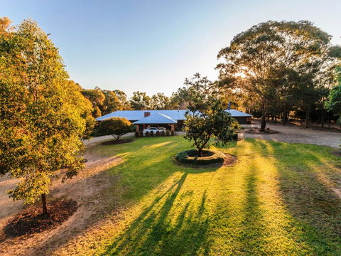 Abelia House B &B - Sunshine Coast Guide 0