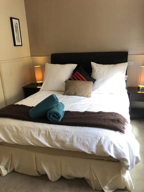 About Time Retreats- Studio Three - Sunshine Coast Guide 2