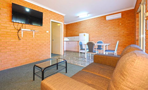 Abrolhos Reef Lodge - Sunshine Coast Guide 3