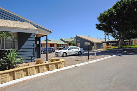 Abrolhos Reef Lodge - Sunshine Coast Guide 1