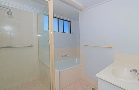 Acacia Holiday Apartment - Sunshine Coast Guide 2